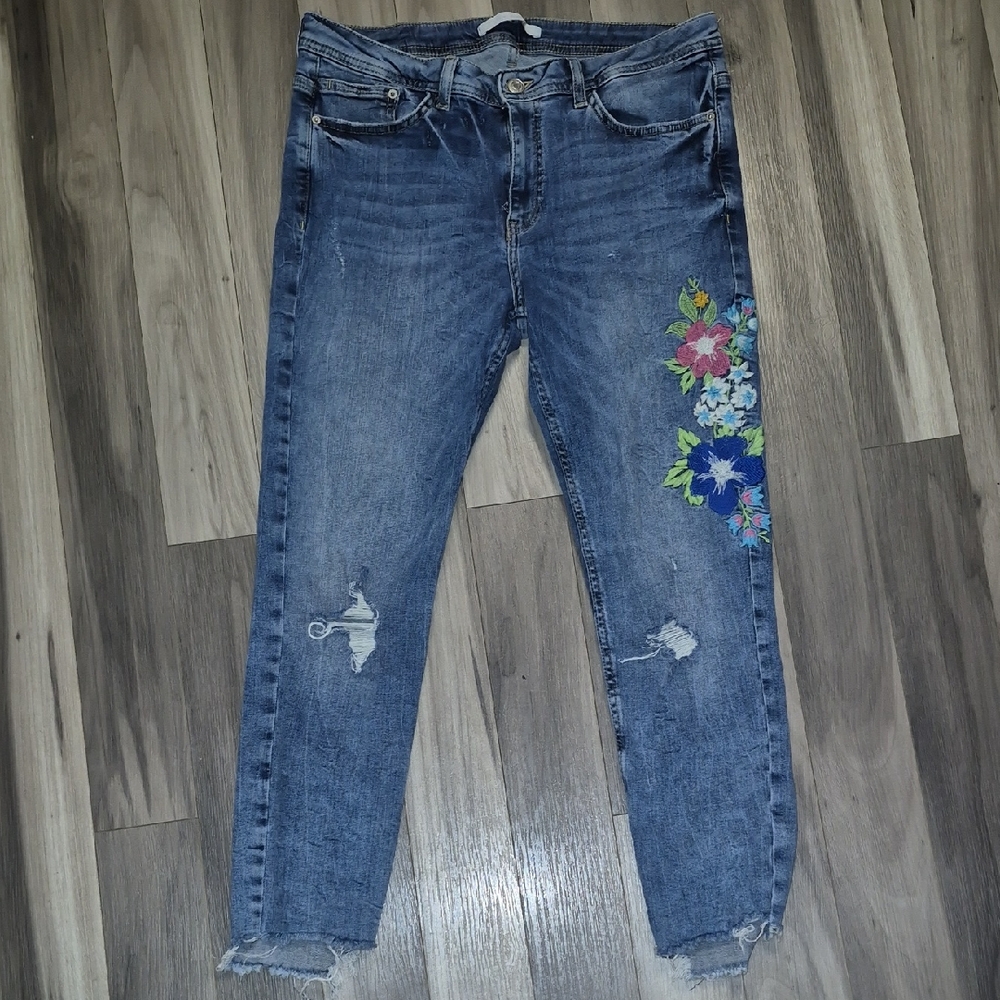 Zara Trafaluc Blue Floral Embroidered Factory Distressed Women's Jeans Size 10